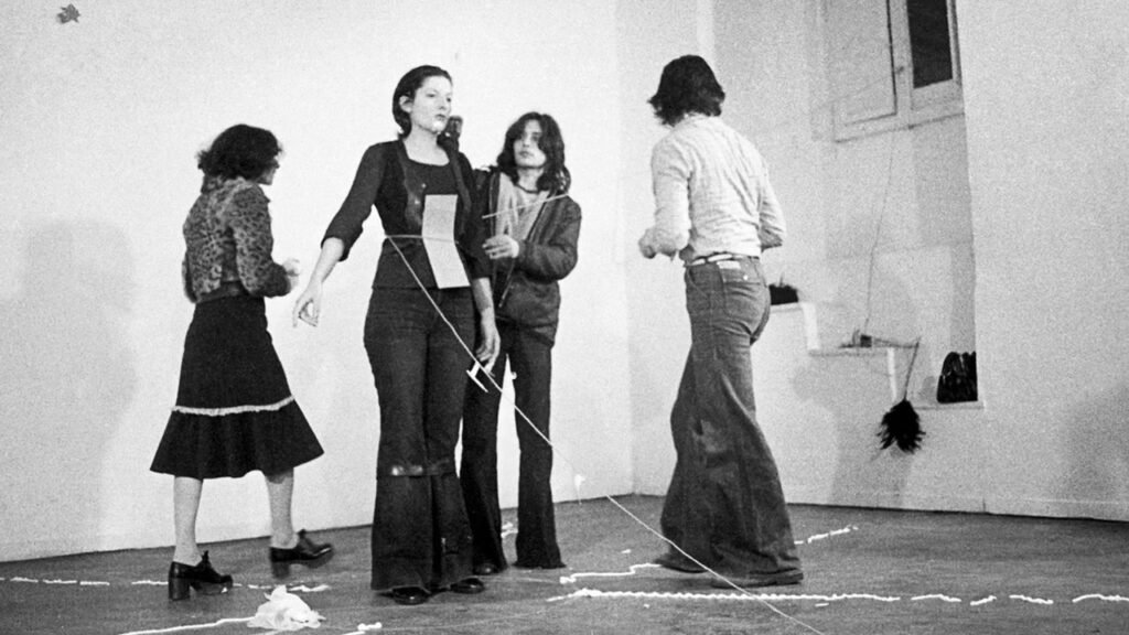 Rhythm 0 de Marina Abramović
